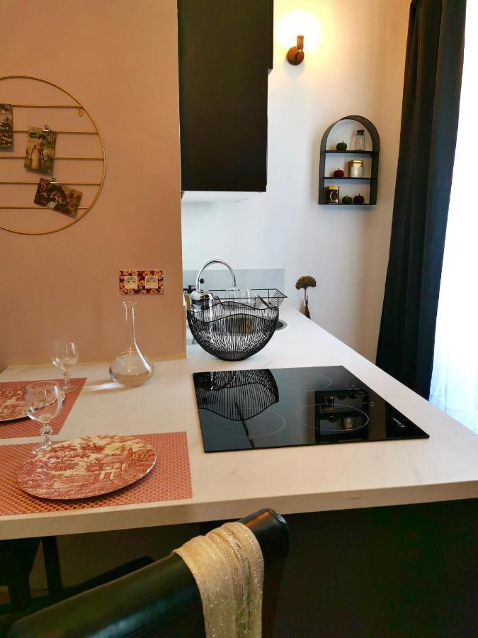 Belle Reine - 3 Appartements En Coeur De Centre-Ville Εξ Λε Μπαν Εξωτερικό φωτογραφία