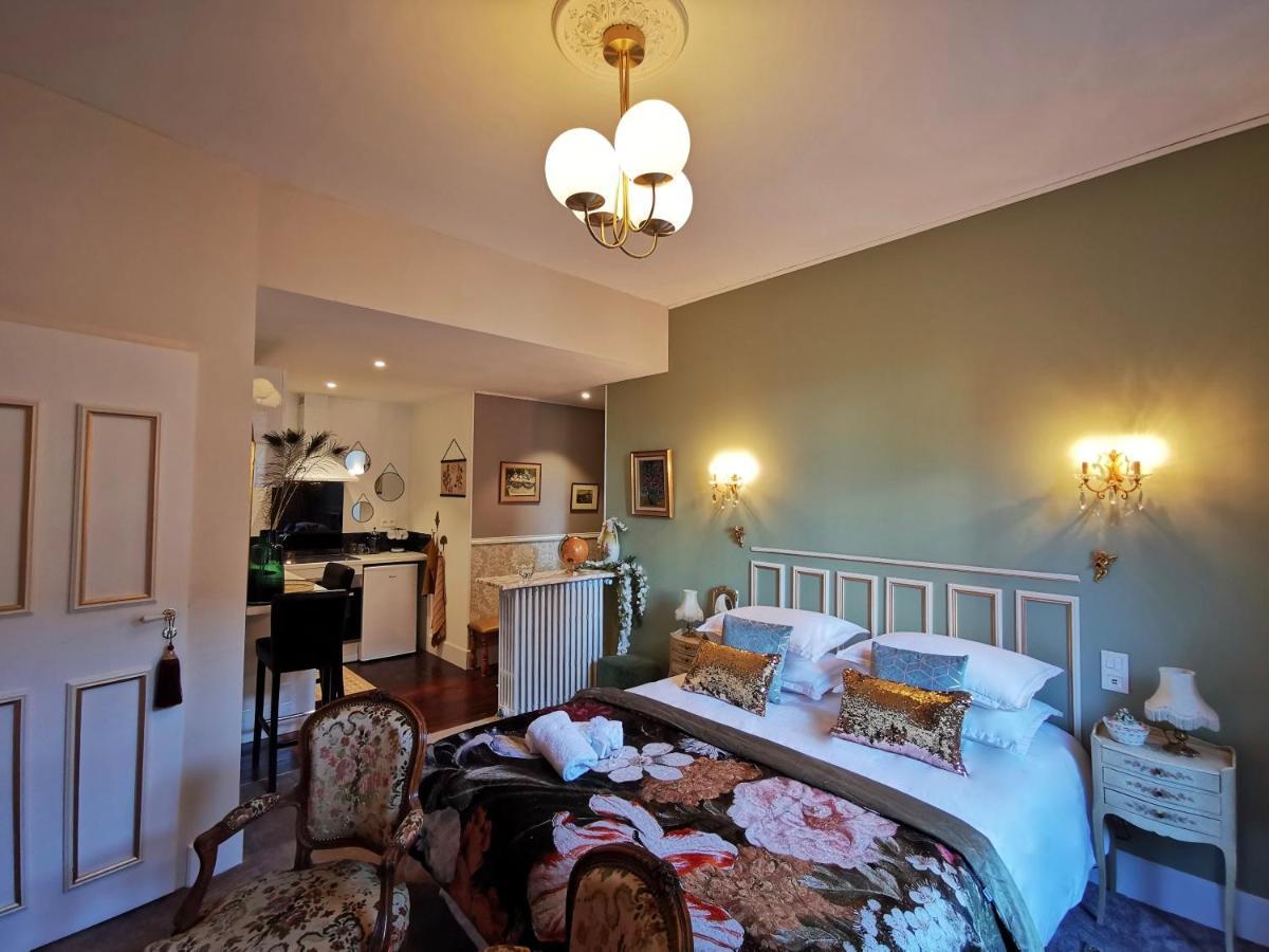 Belle Reine - 3 Appartements En Coeur De Centre-Ville Εξ Λε Μπαν Εξωτερικό φωτογραφία